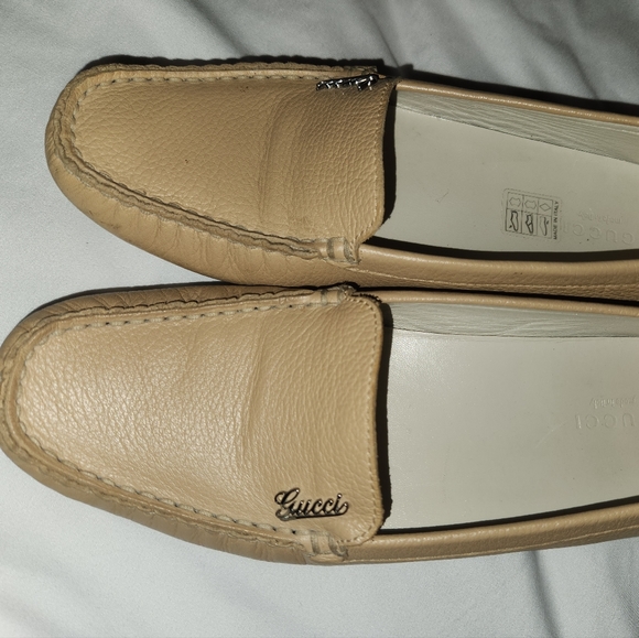 Women's Gucci Shoes - Picture 9 of 11